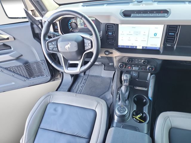 Used 2023 Ford Bronco Wildtrak image 12