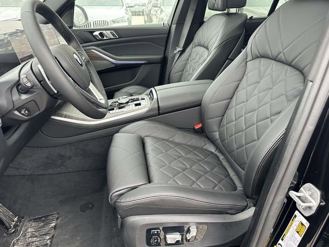 New 2026 BMW X5 xDrive50e w/ Executive Package AWD/4WD image 14
