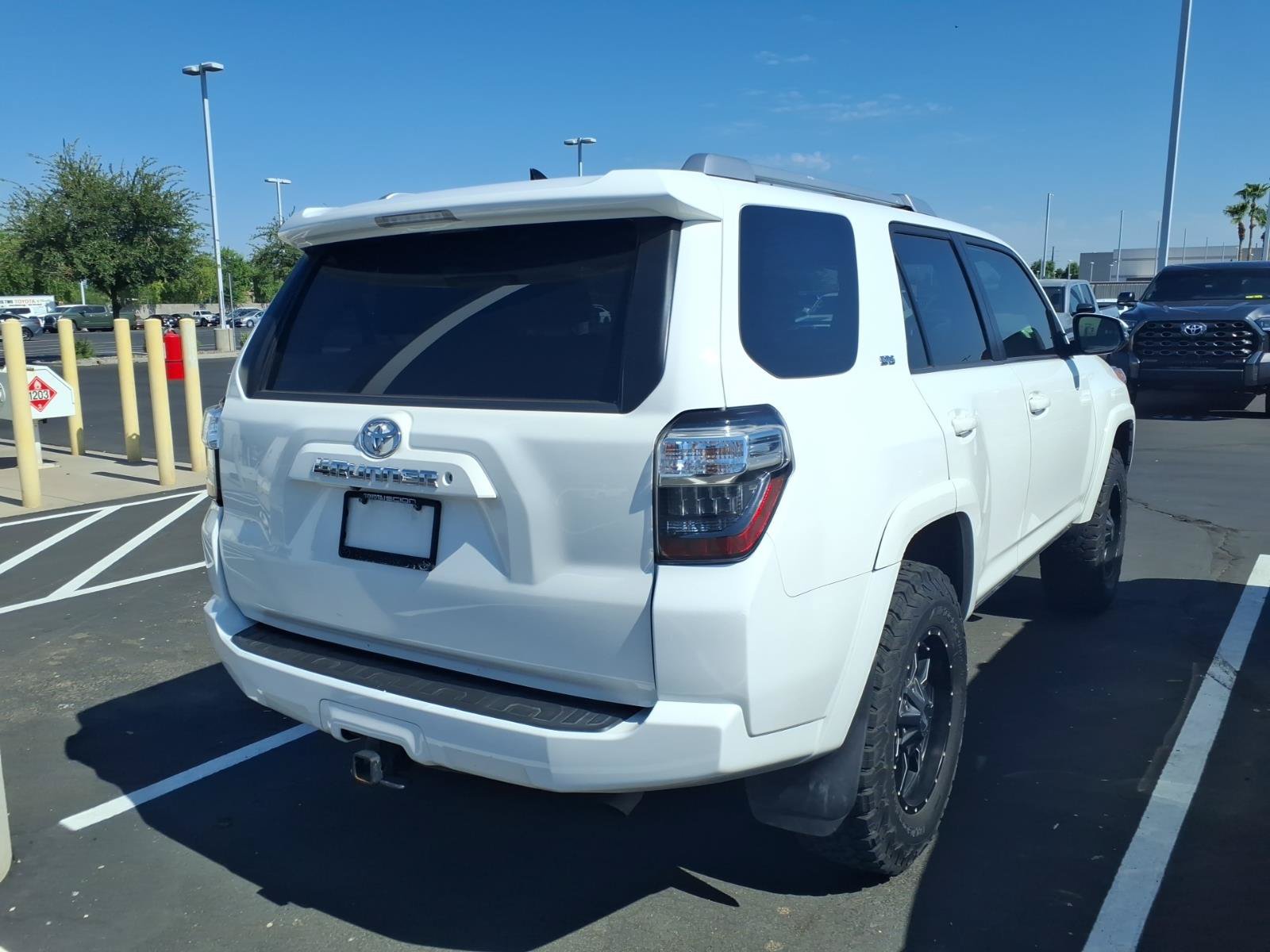 Used 2015 Toyota 4Runner SR5 Premium AWD/4WD image 3