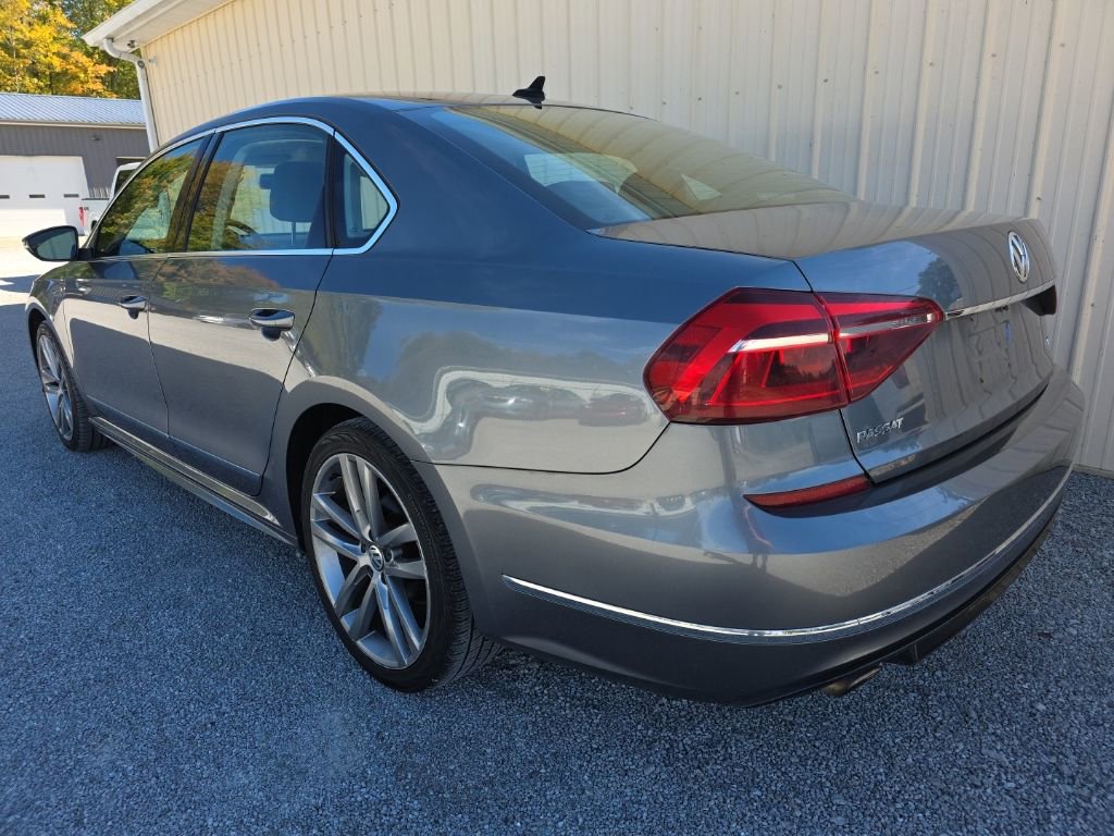 Used 2017 Volkswagen Passat 1.8T R-Line image 9