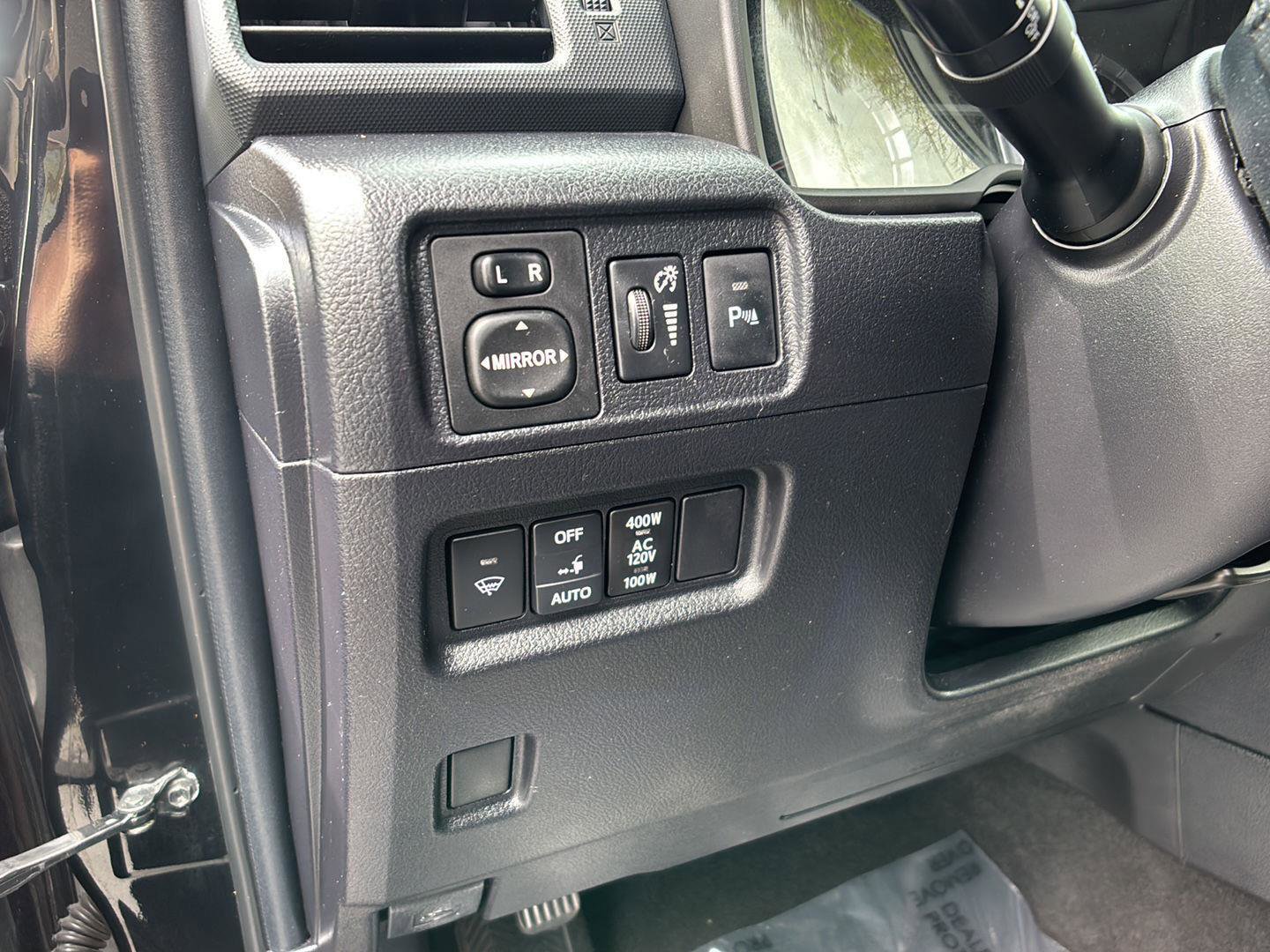 Used 2018 Toyota 4Runner Limited AWD/4WD image 26