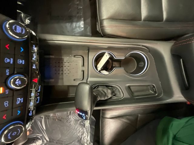 Used 2025 Dodge Durango GT AWD/4WD image 21