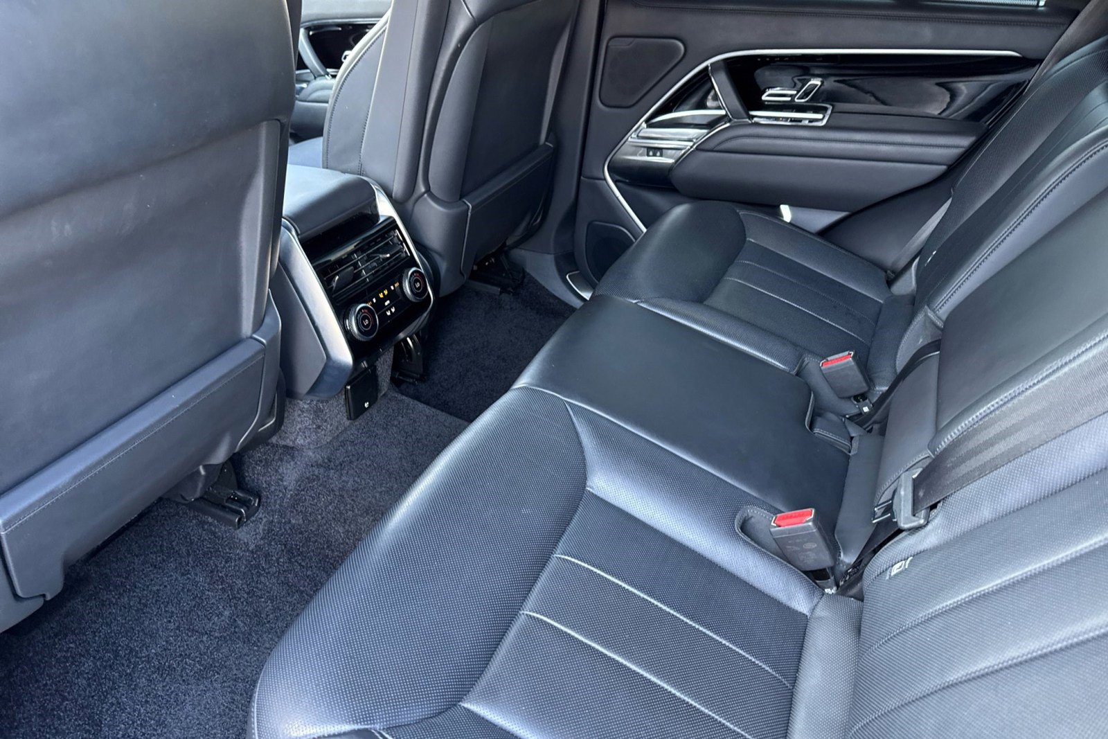 Certified 2023 Land Rover Range Rover SE image 25