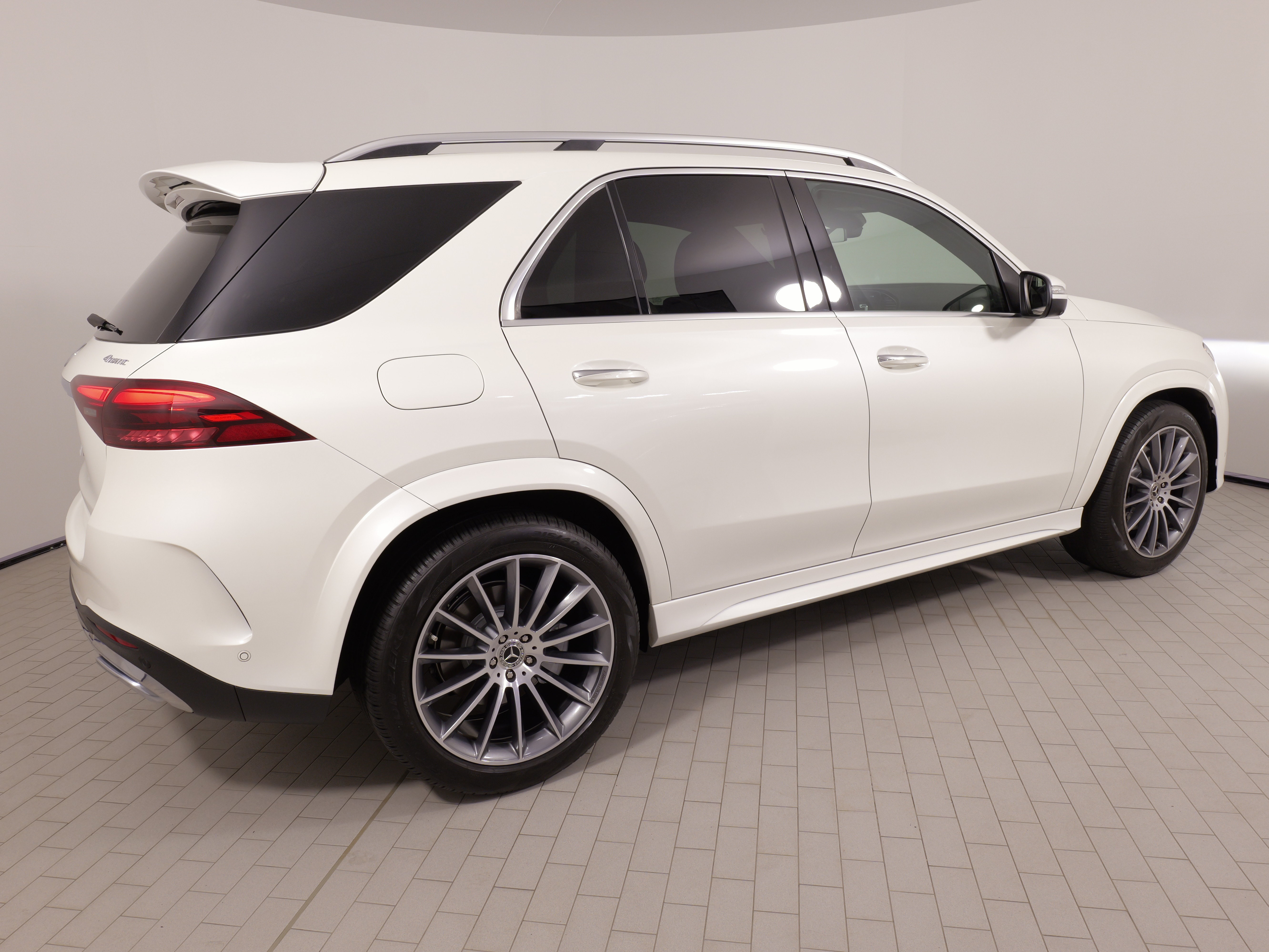 Used 2024 Mercedes-Benz GLE 450 4MATIC image 11