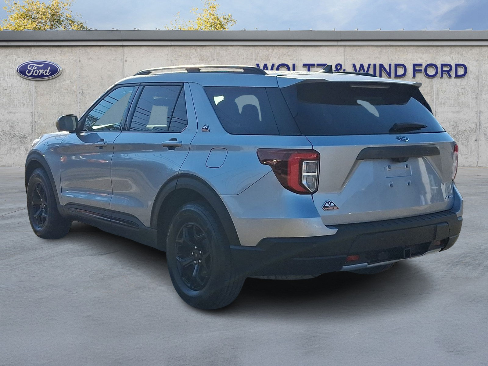 Used 2023 Ford Explorer Timberline w/ Timberline Technology Package AWD/4WD image 4