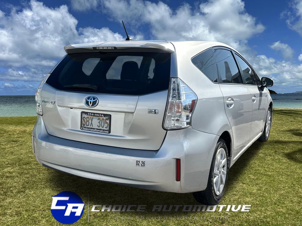 Used 2014 Toyota Prius V Two image 7