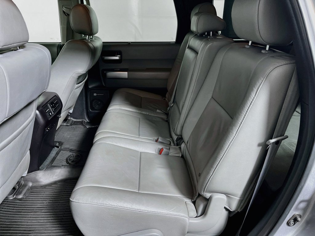 Used 2018 Toyota Sequoia Limited w/ Safety & Convenience Package AWD/4WD image 23
