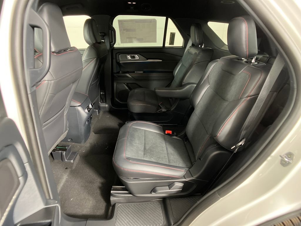 New 2026 Ford Explorer ST RWD image 31