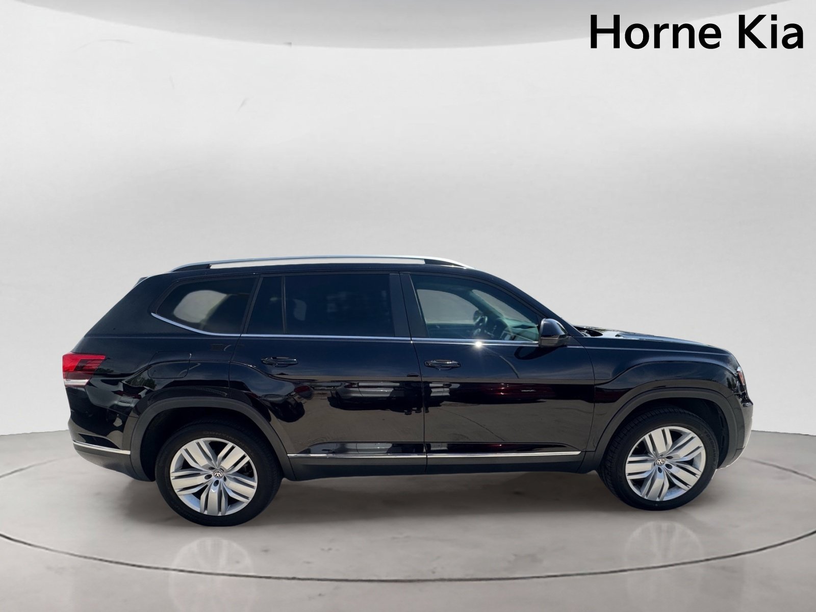 Used 2019 Volkswagen Atlas SEL FWD image 3