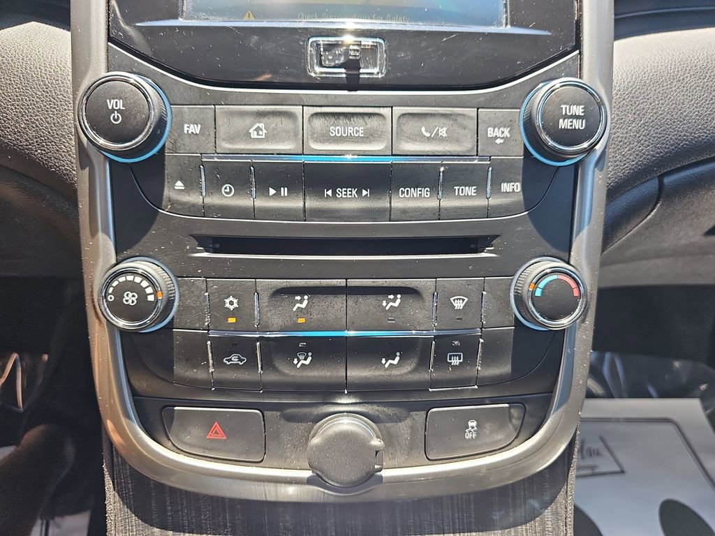 Used 2015 Chevrolet Malibu LT w/ Power Convenience Package FWD image 27