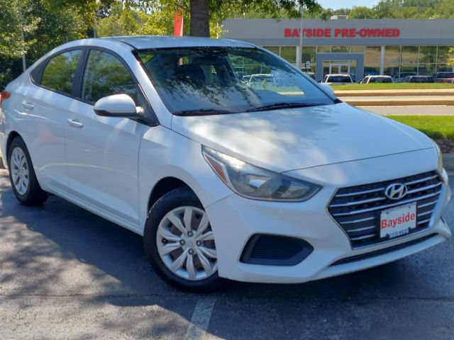 Used 2020 Hyundai Accent SE FWD image 2