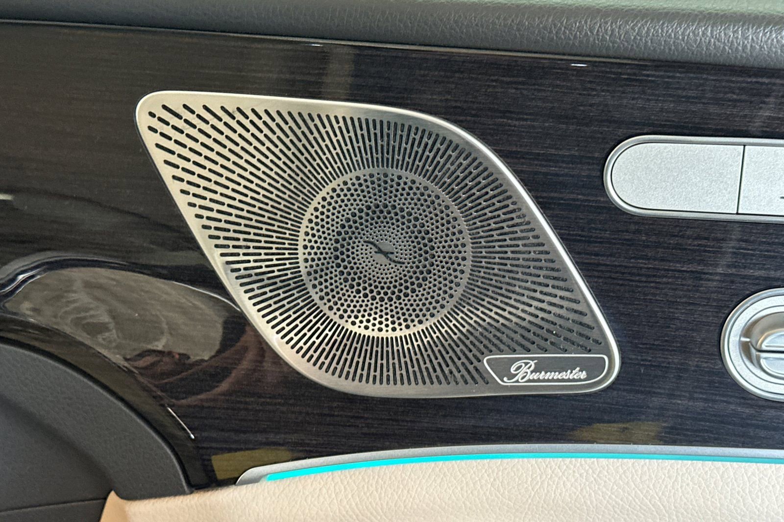 Used 2020 Mercedes-Benz GLE 350 4MATIC image 22