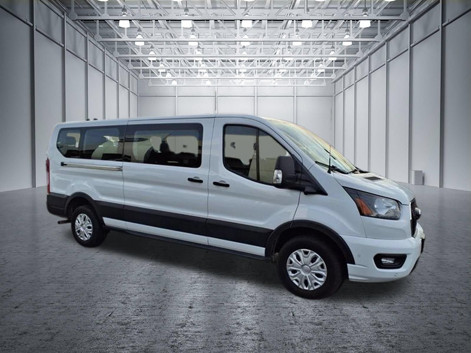 Used 2023 Ford Transit 350 XLT RWD image 6