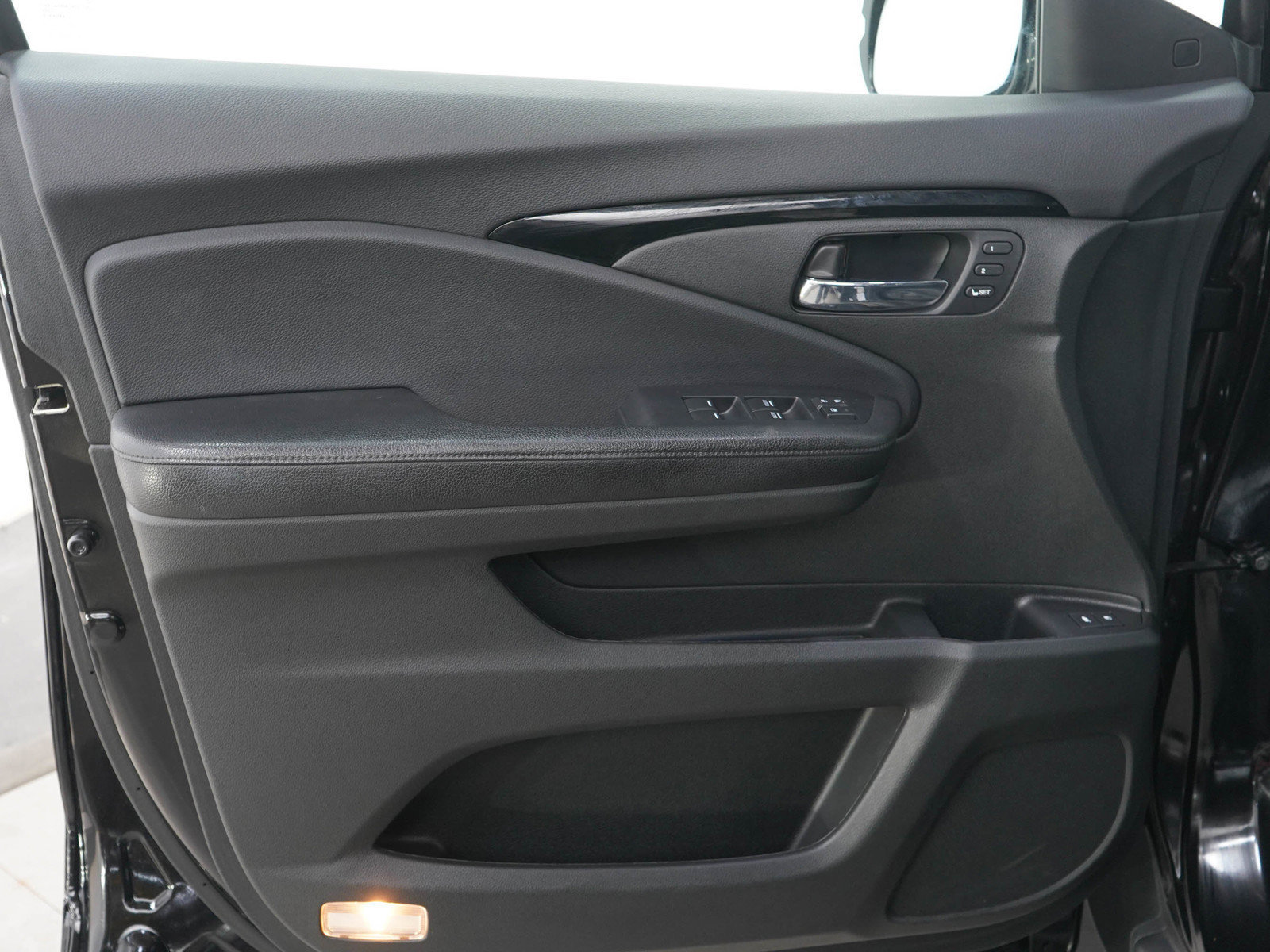 Used 2019 Honda Pilot Touring image 23