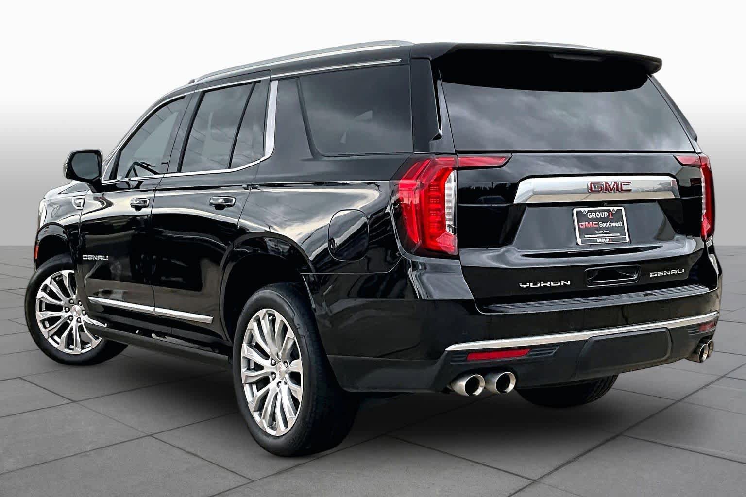 Used 2023 GMC Yukon Denali RWD image 12
