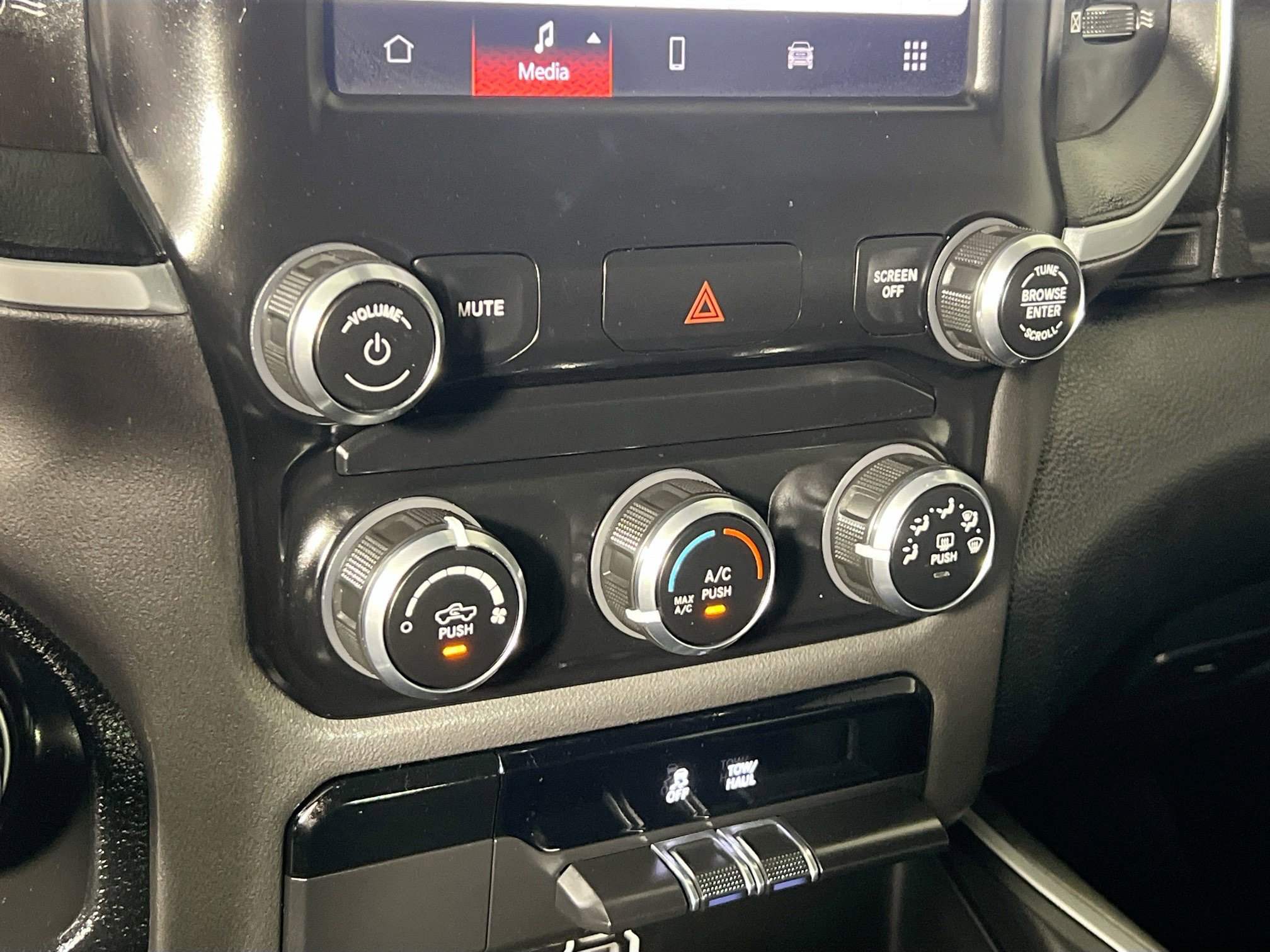 Used 2022 RAM 1500 Big Horn RWD image 27