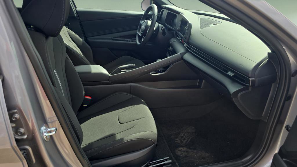 New 2026 Hyundai Elantra Sport FWD image 22