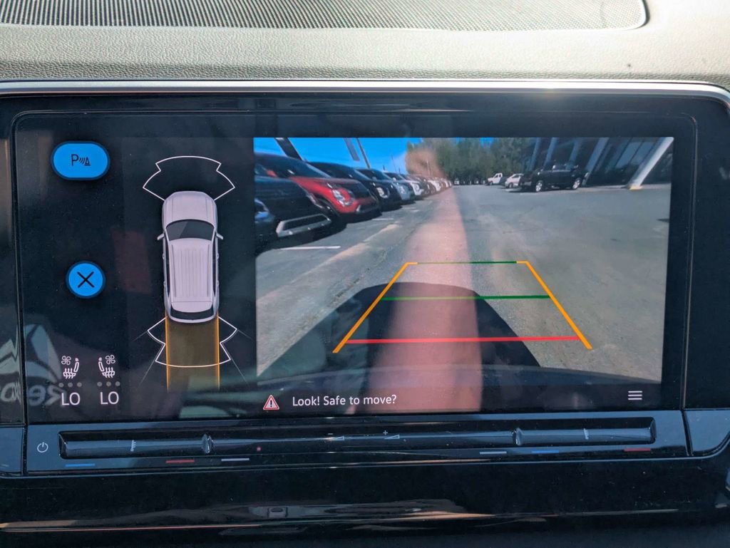 Used 2024 Volkswagen Atlas Cross Sport SE image 21