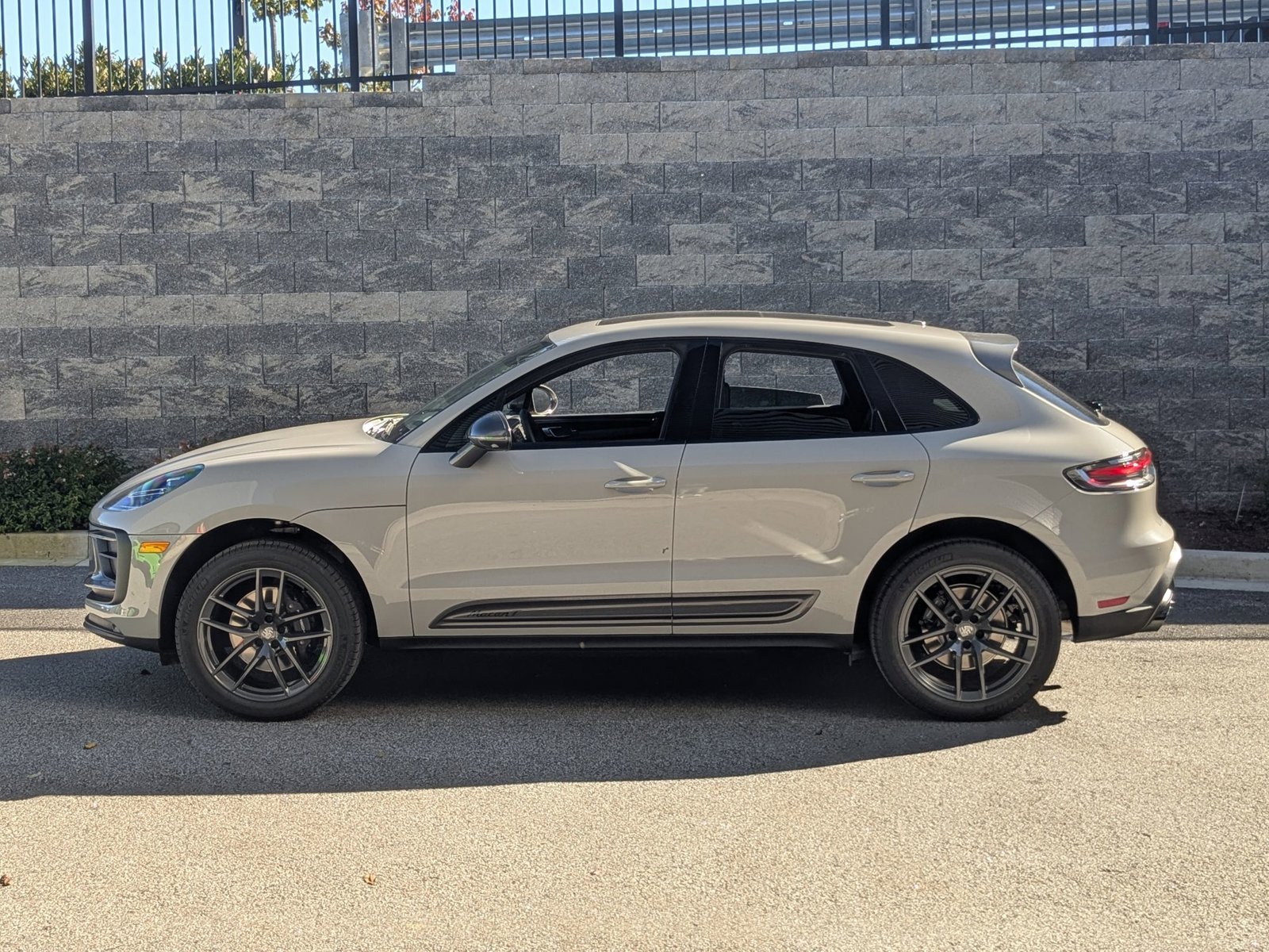 New 2026 Porsche Macan Turbo AWD/4WD image 2