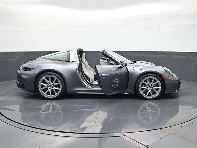 Certified 2026 Porsche 911 Targa 4 GTS AWD/4WD image 30