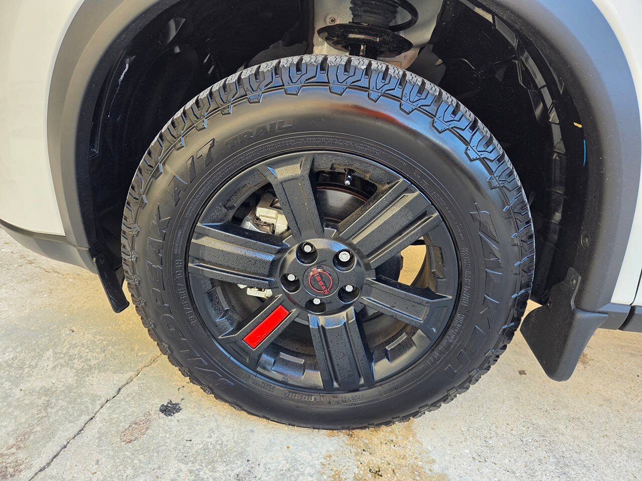 Used 2026 Nissan Rogue SV AWD/4WD image 15