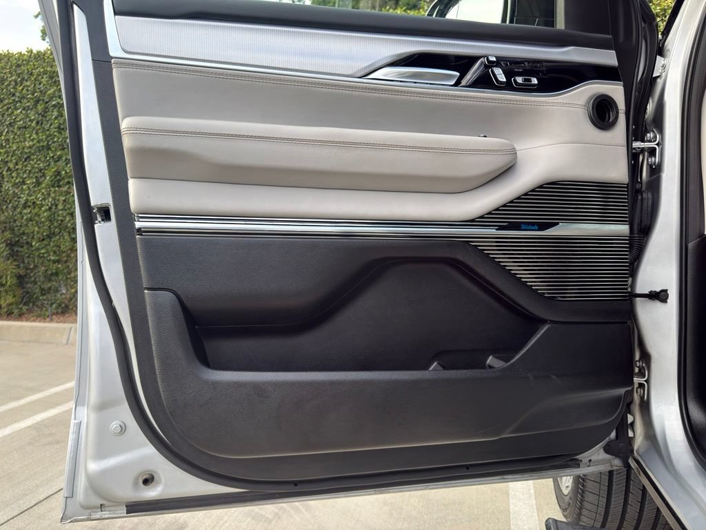 Used 2023 Jeep Grand Wagoneer 4WD image 38