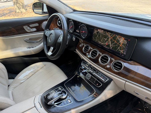 Used 2018 Mercedes-Benz E 300 4MATIC image 41