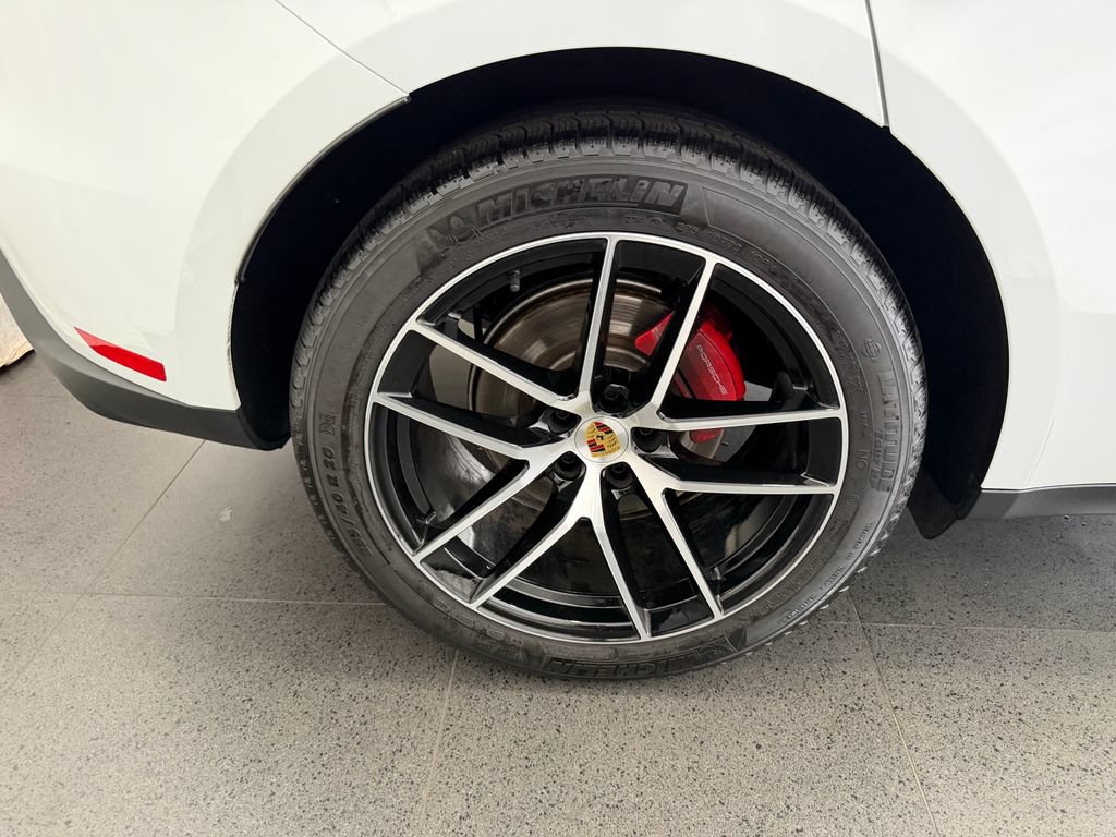 Certified 2026 Porsche Macan S AWD/4WD image 12