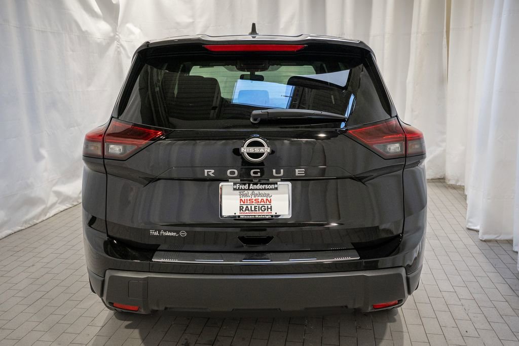 New 2026 Nissan Rogue SV image 5
