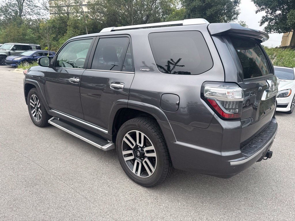 Used 2018 Toyota 4Runner Limited AWD/4WD image 4
