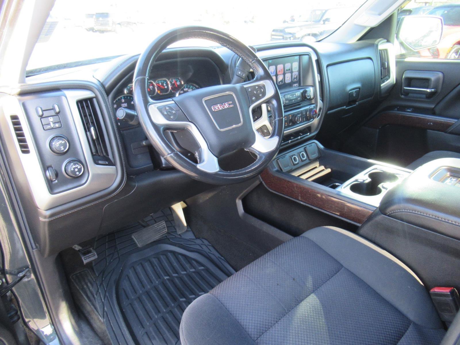 Used 2018 GMC Sierra 1500 SLE w/ Elevation Edition AWD/4WD image 15