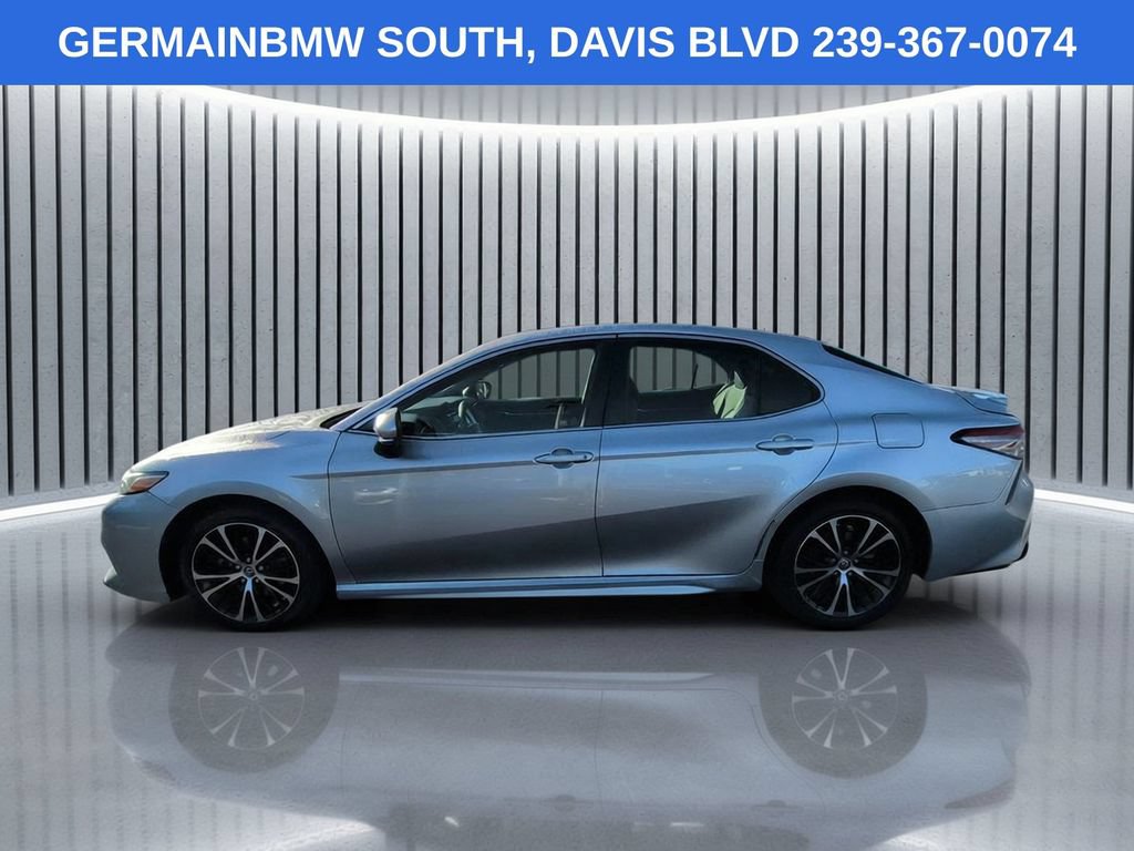Used 2018 Toyota Camry SE w/ Convenience Package FWD image 8