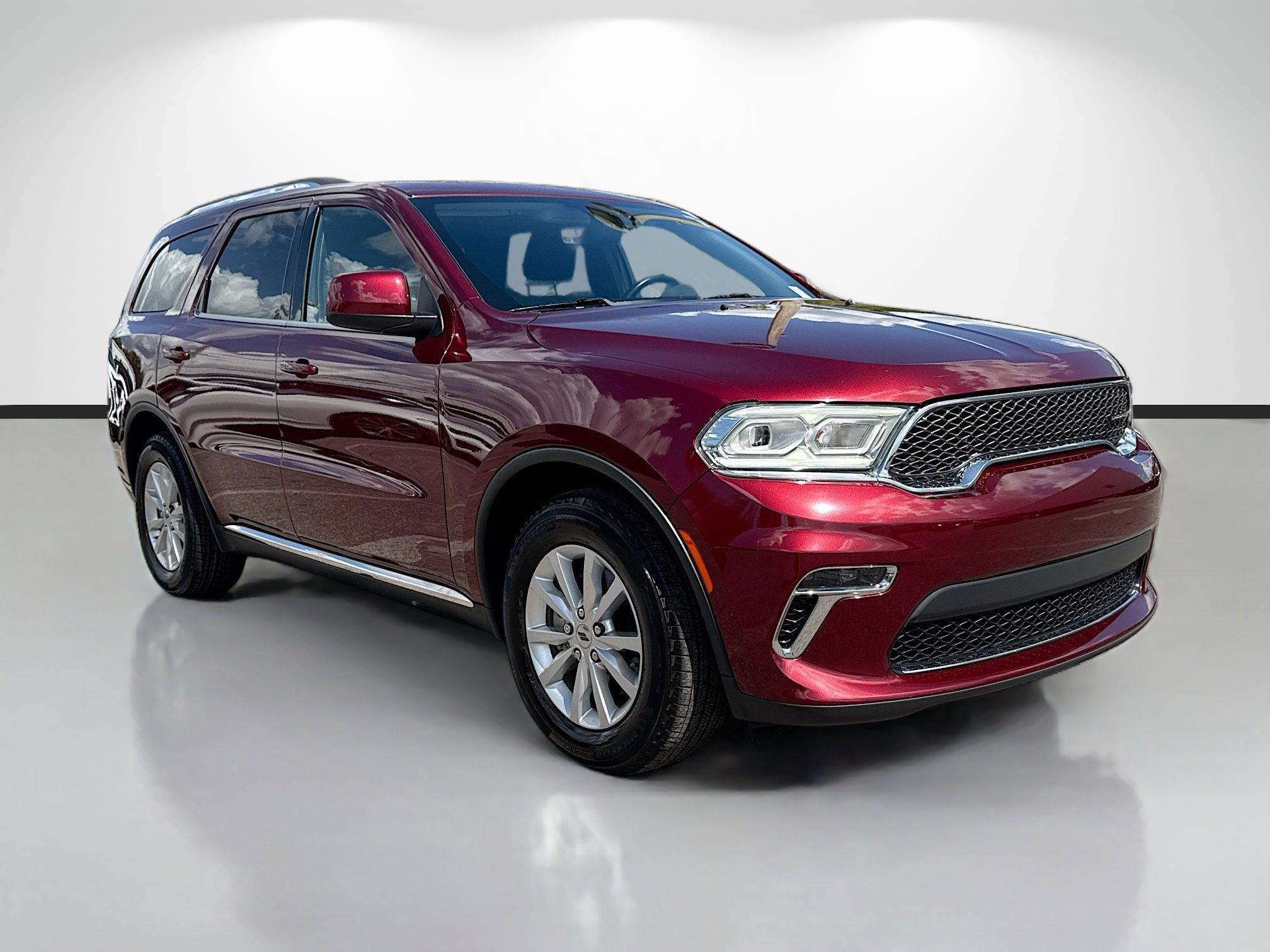 Used 2022 Dodge Durango SXT image 1