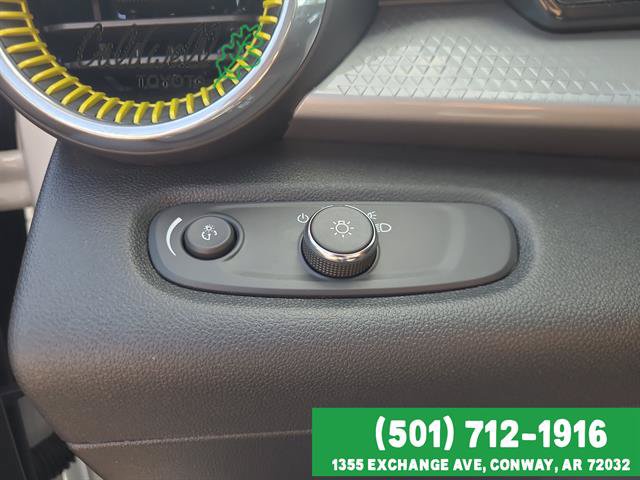 Used 2024 Chevrolet Trax LT w/ Driver Confidence Package FWD image 24