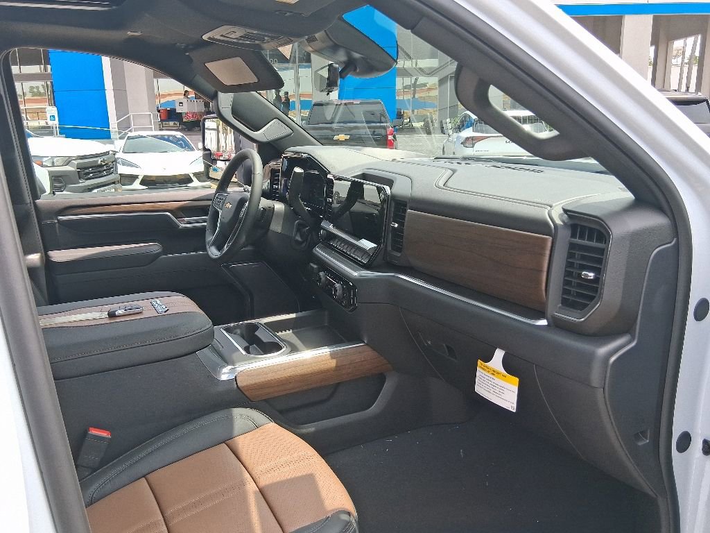 New 2026 Chevrolet Silverado 2500 High Country w/ High Country Premium Package AWD/4WD image 10