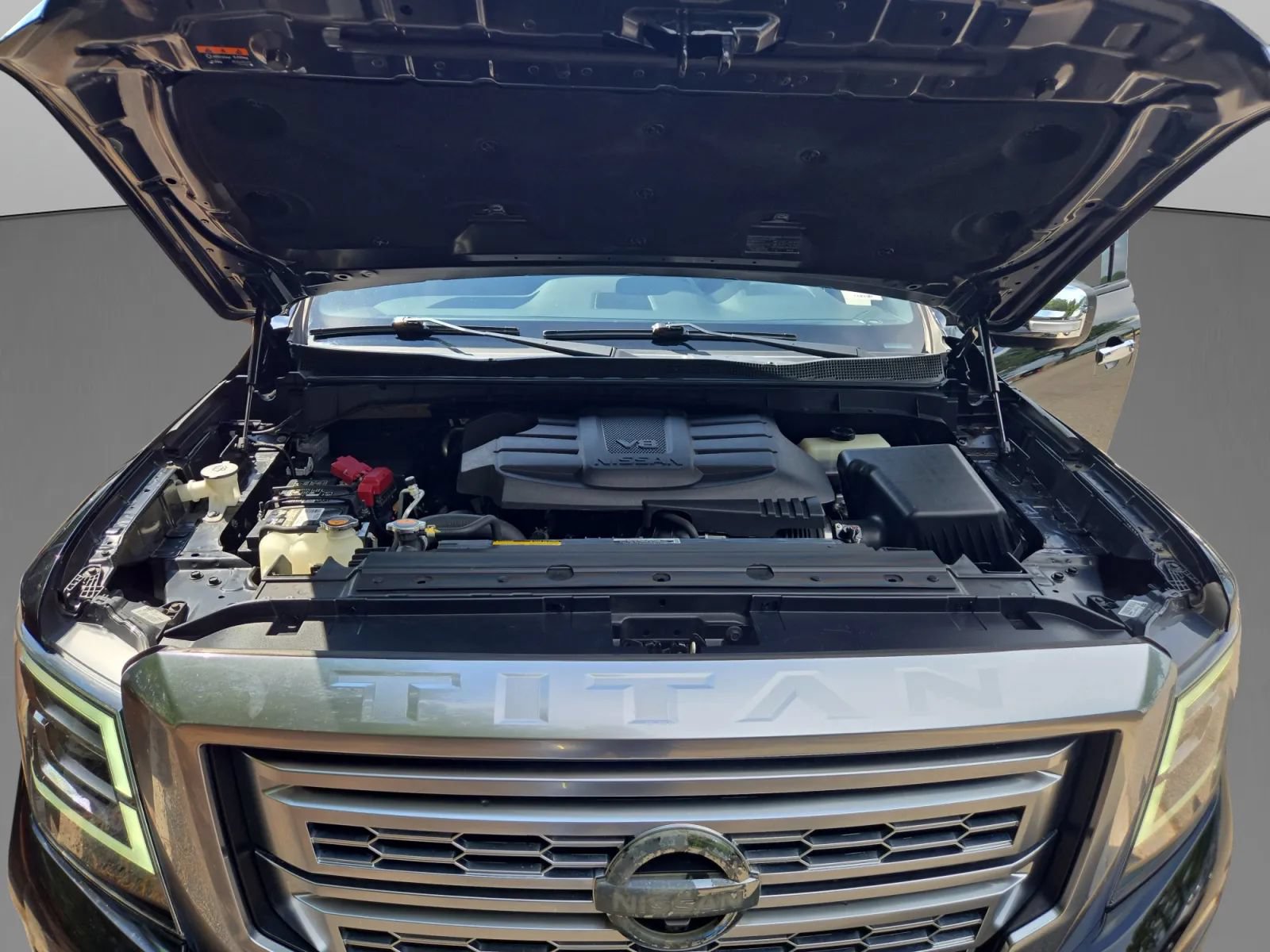 Used 2021 Nissan Titan Platinum Reserve w/ Off Road Protection Package AWD/4WD image 35
