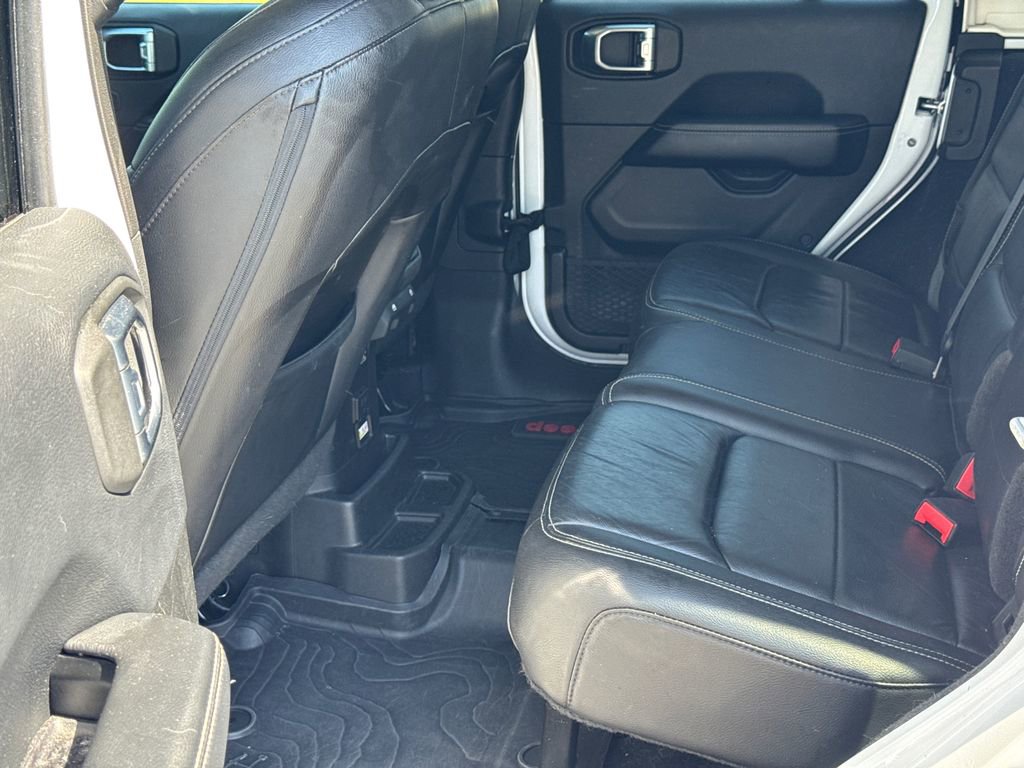 Used 2018 Jeep Wrangler Unlimited Sahara image 20