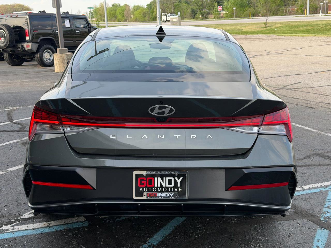 Used 2025 Hyundai Elantra SEL image 4