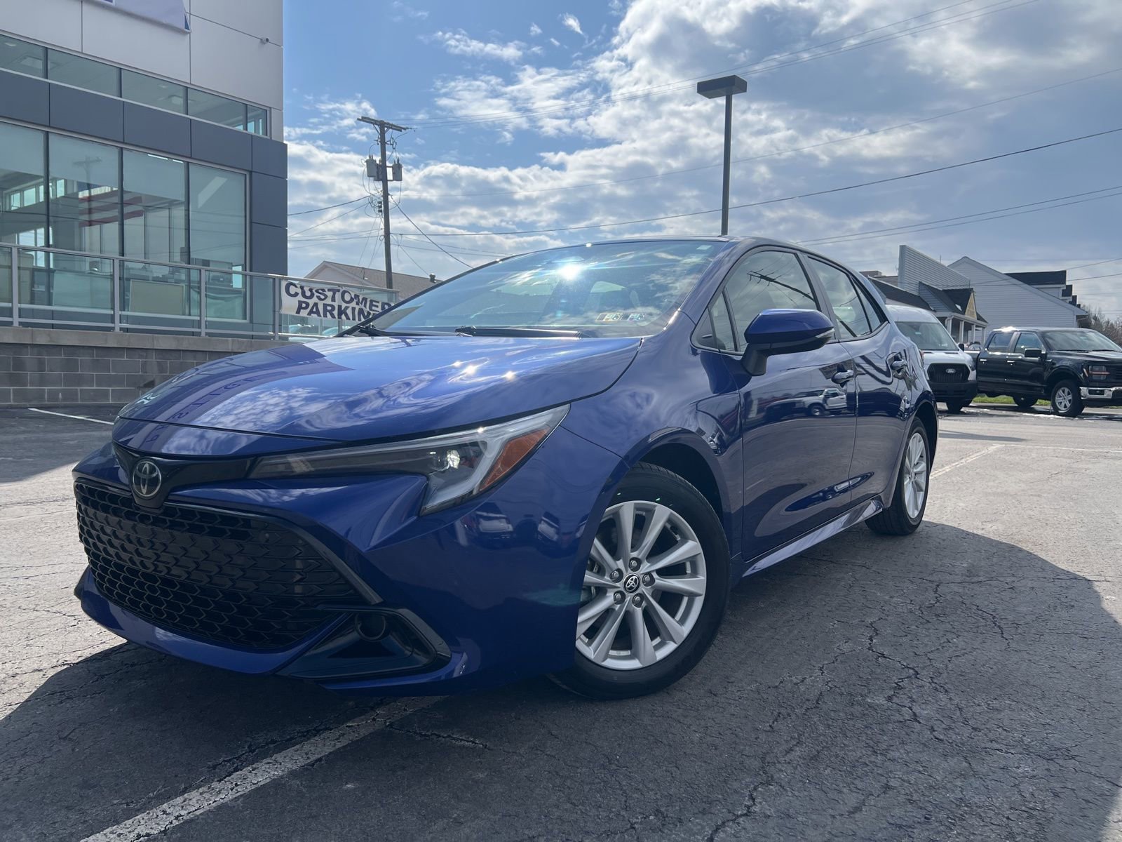 Used 2023 Toyota Corolla SE w/ SE Premium Package image 33