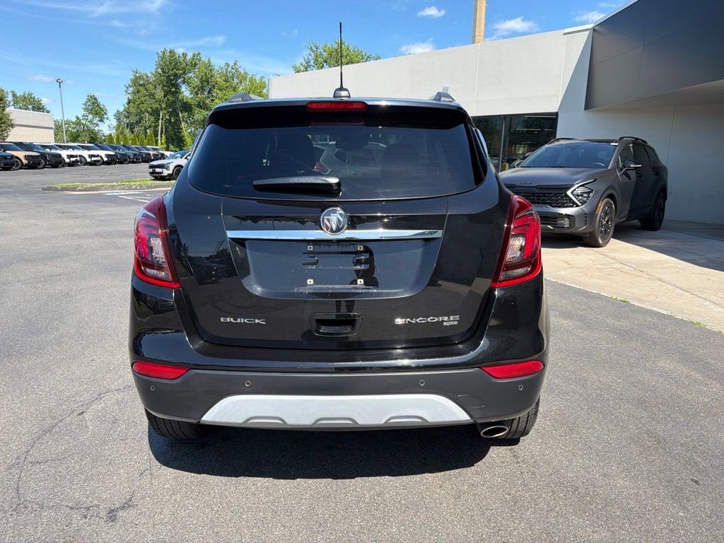 Used 2018 Buick Encore Premium w/ Experience Buick Package AWD/4WD image 9