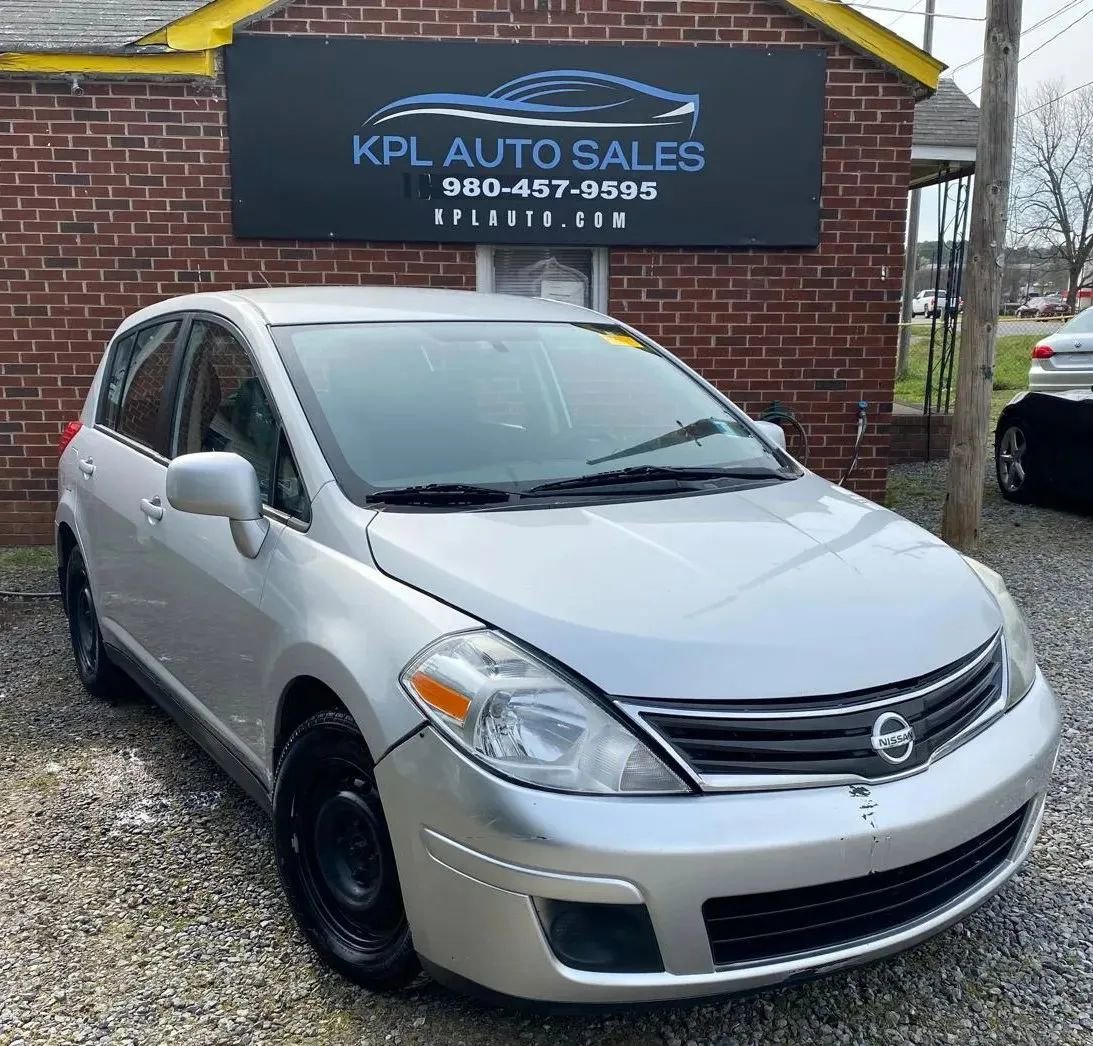 Used 2011 Nissan Versa 1.8 S w/ Plus Pkg