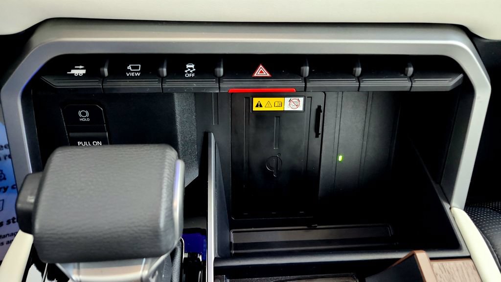 Used 2024 Toyota Sequoia Capstone AWD/4WD image 34