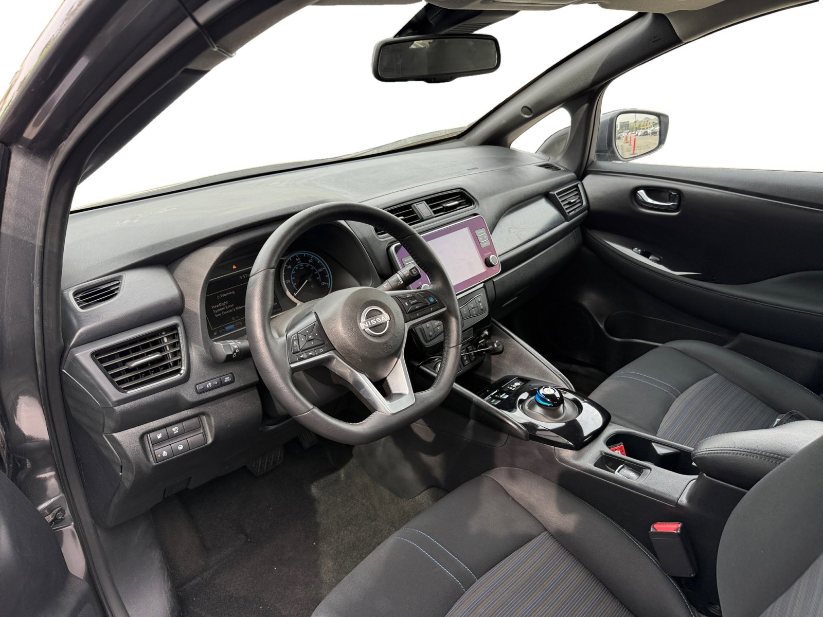 Used 2025 Nissan Leaf SV Plus image 9