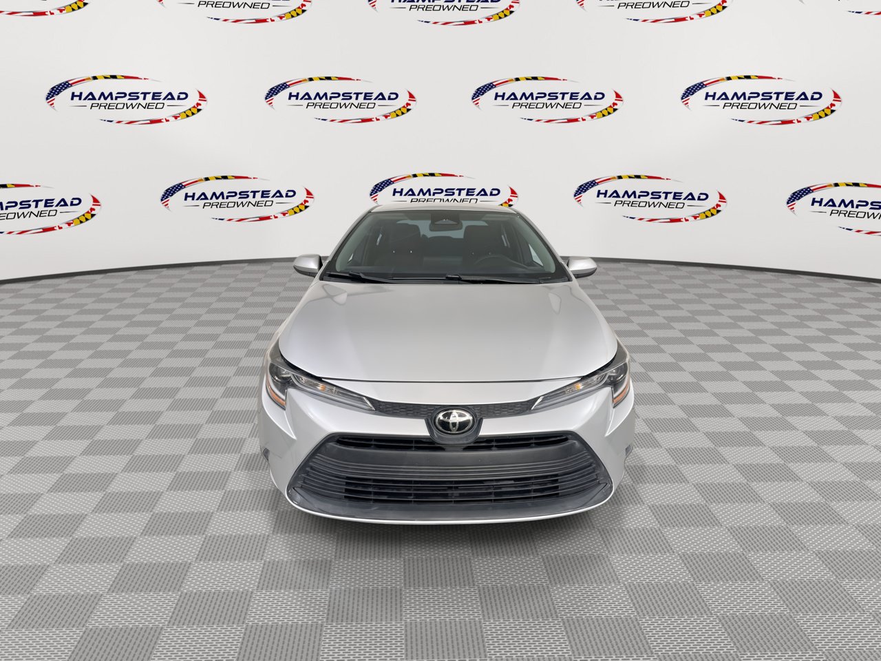Used 2023 Toyota Corolla LE FWD image 3