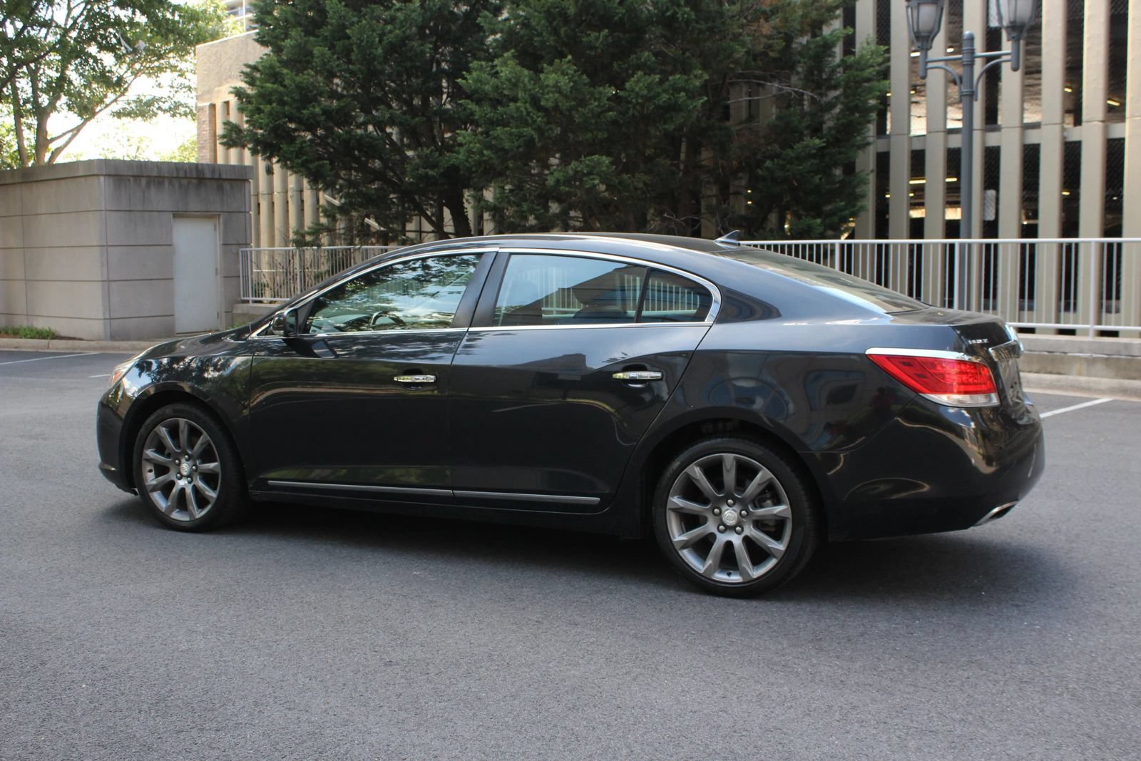 Used 2013 Buick LaCrosse Touring FWD image 9