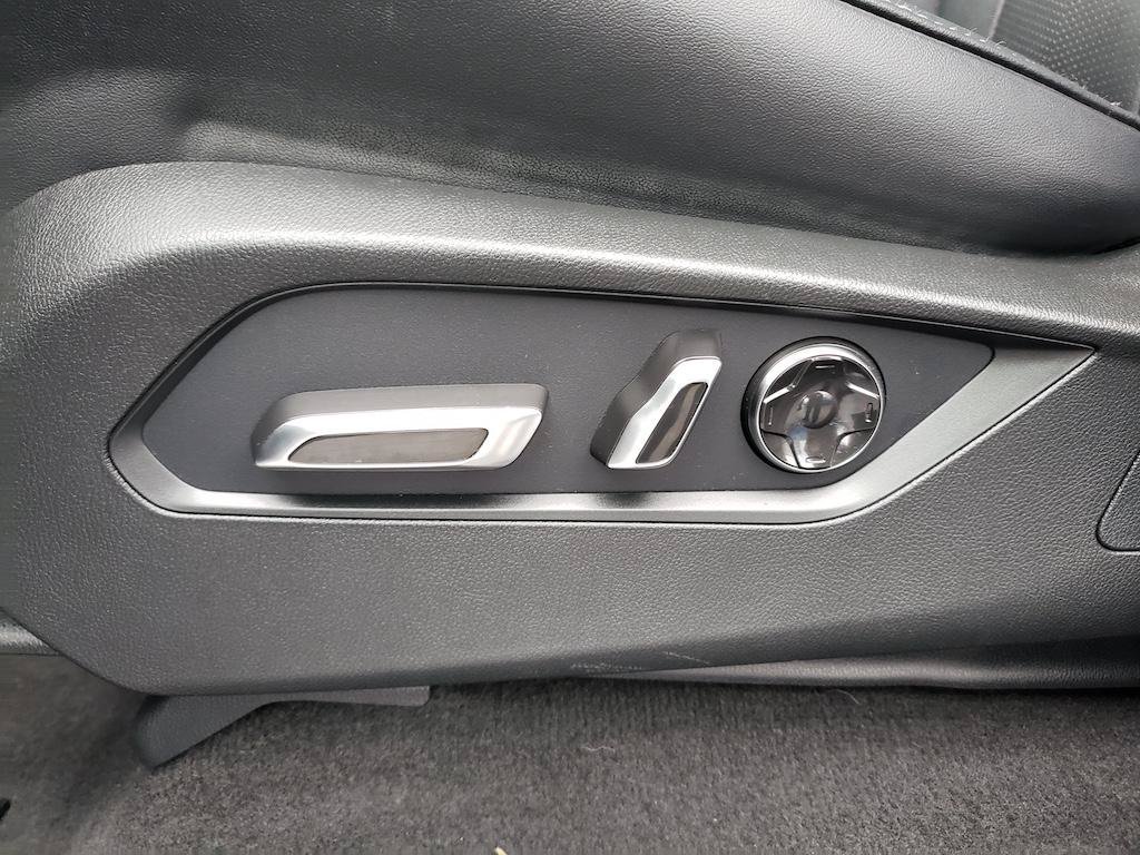 Certified 2025 Acura MDX w/ Technology Package AWD/4WD image 18