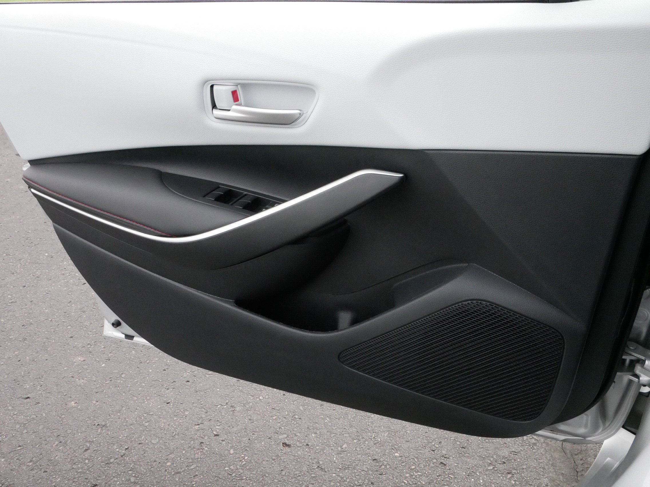 Certified 2025 Toyota Corolla SE image 28