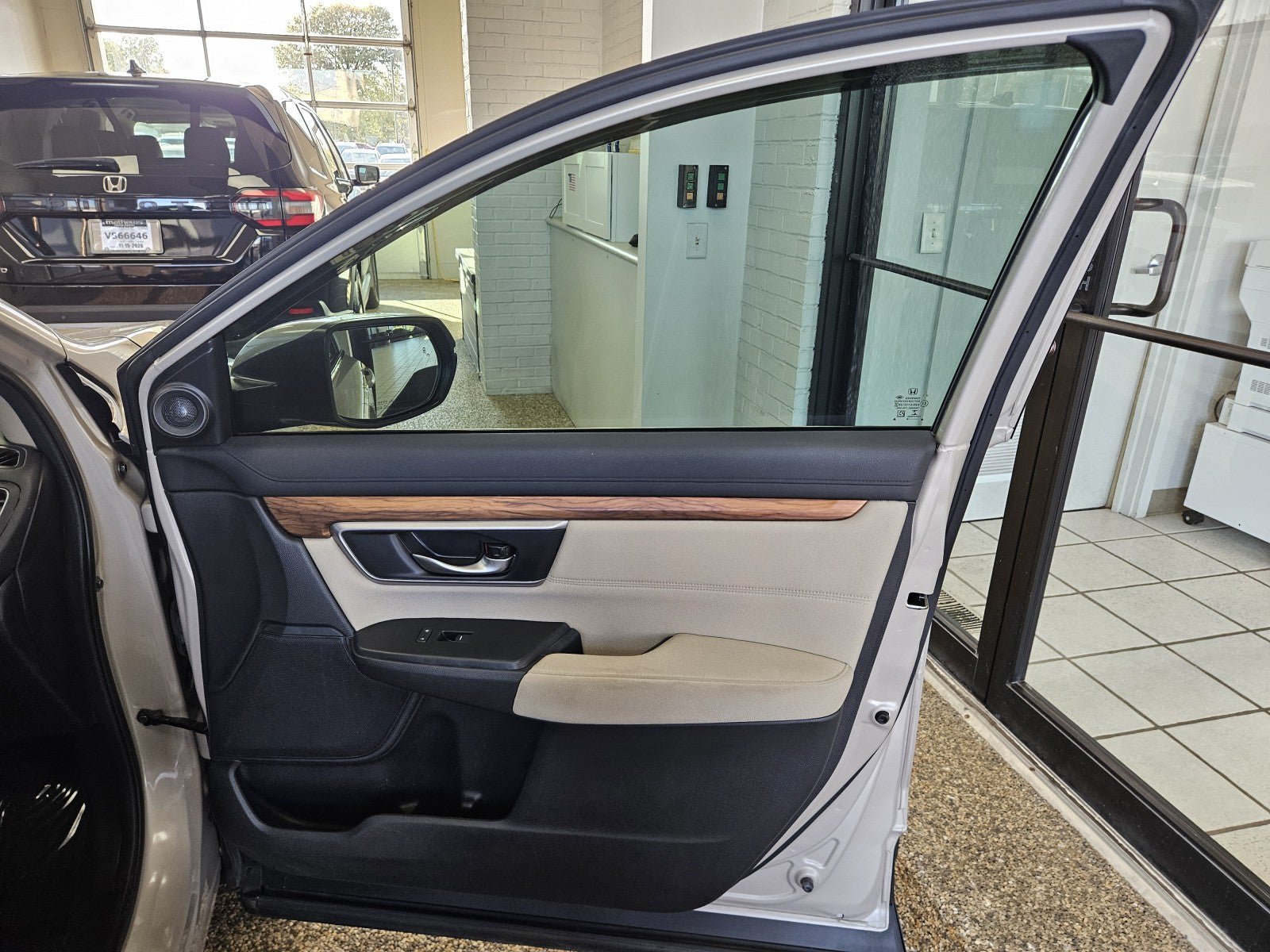 Used 2018 Honda CR-V EX image 15
