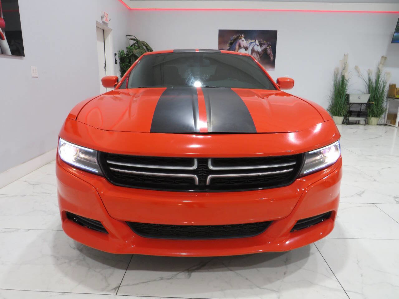 Used 2017 Dodge Charger SE image 6