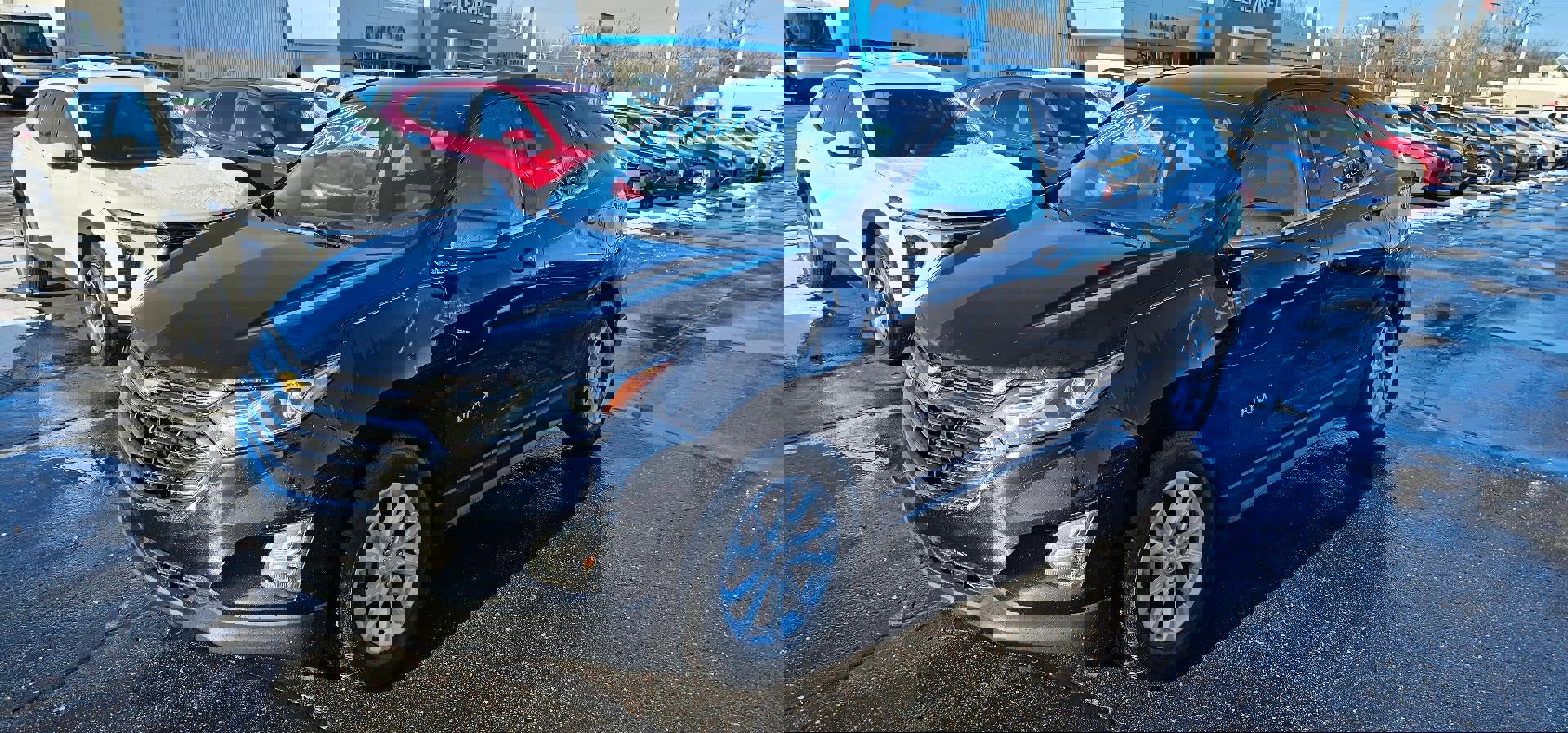 Used 2019 Chevrolet Equinox LT image 3